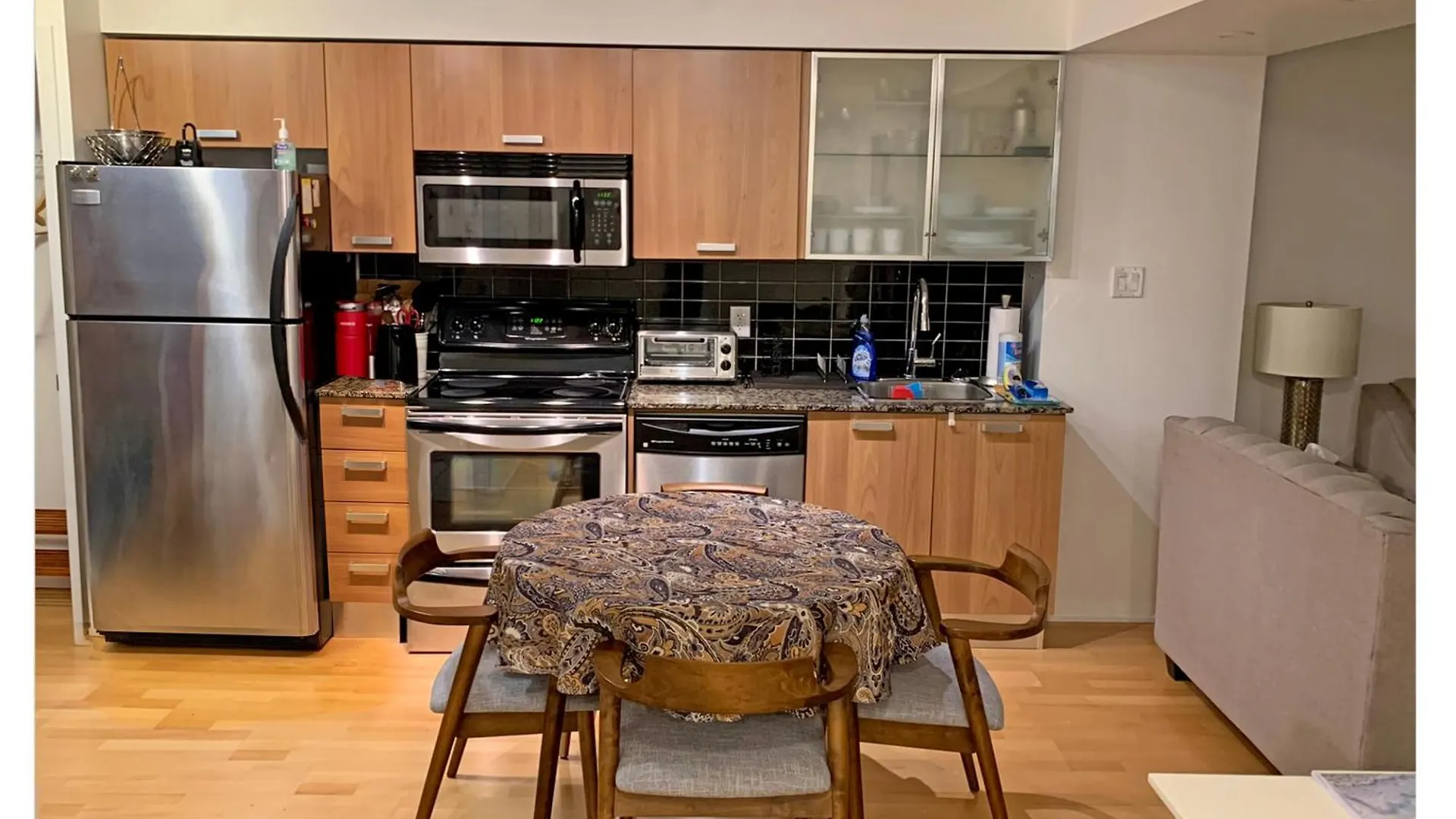 Appartamento Cozy Condo In Centre Of Downtown Toronto